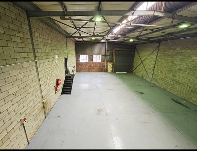378M² WAREHOUSE TO LET IN KYA SANDS